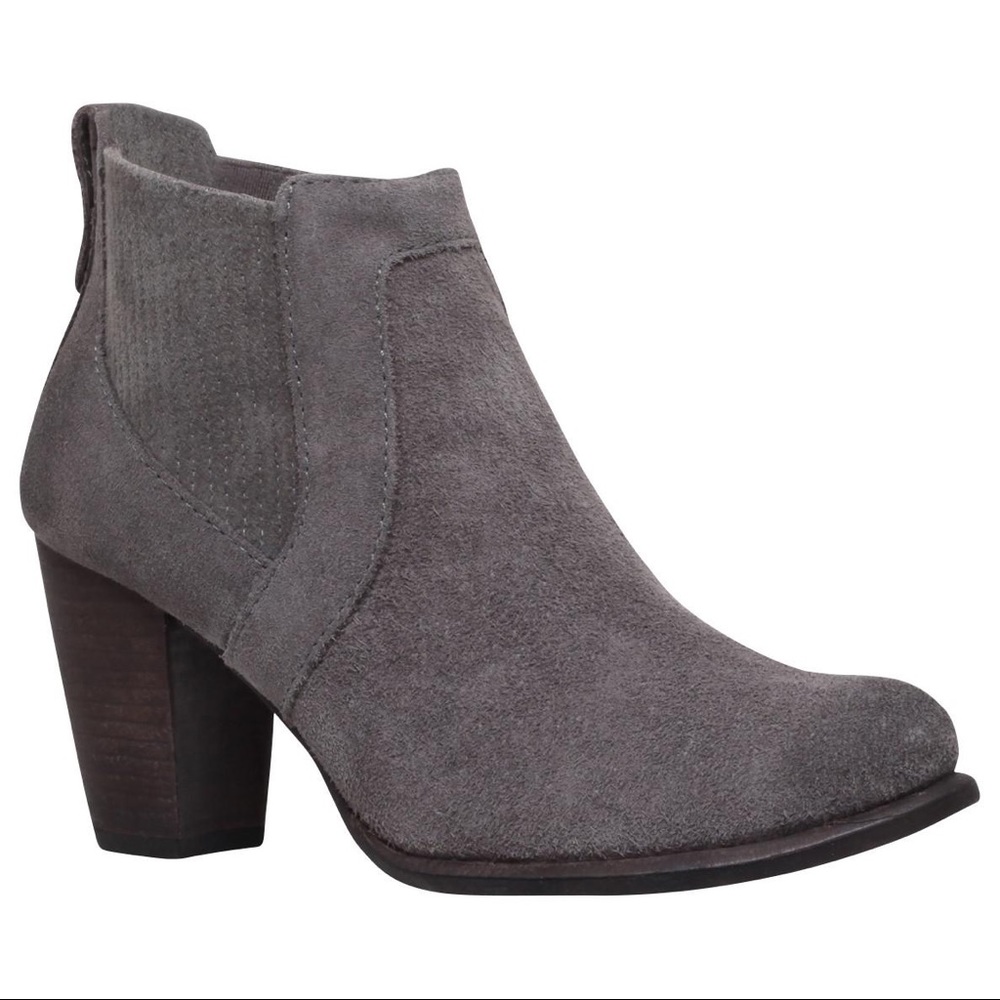 Ugg Cobie II Block Heel Ankle Boots in Gray size 8.5